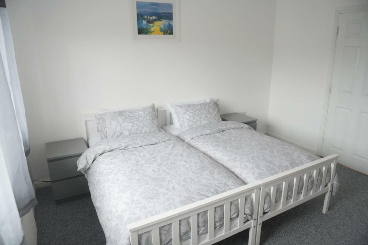 Hotel The Haven Luton  Esterno foto